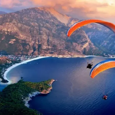 Denize 100 Mt. Sessiz Sakin Havuzlu Sitede 1+1 Daire *