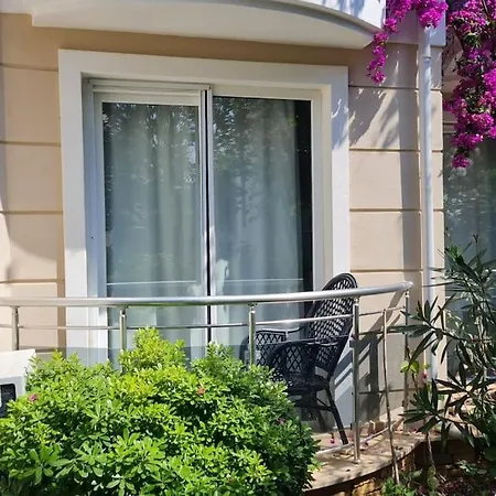 Apartament Denize 100 Mt. Sessiz Sakin Havuzlu Sitede 1+1 Fethiye